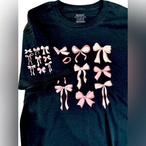 NEW Medium Black Tee with Pink Bow Patterns